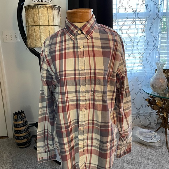 2 Hollister and Abercrombie 2 men’s shirts - Picture 2 of 4